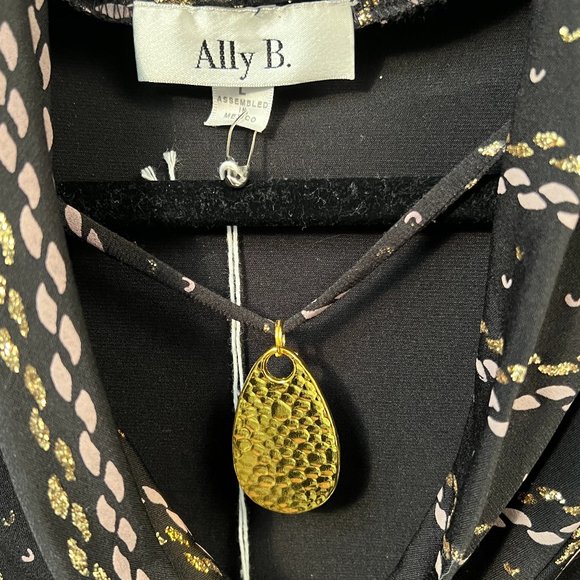 Ally B. Surplice Attached Necklace Large Top Short Sleeve Chain Design Y2K - Picture 4 of 12